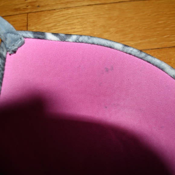 Victoria's Secret Pink Push-up Bra - Picture 3 of 5